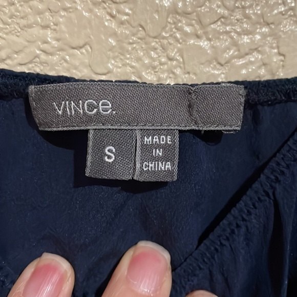 Vince 100% Silk Navy Camisole Tank Mesh Detail With pockets & adjustable straps - Picture 4 of 9